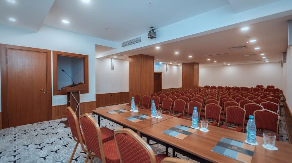 Midtown Hotel Μπακού Εξωτερικό φωτογραφία