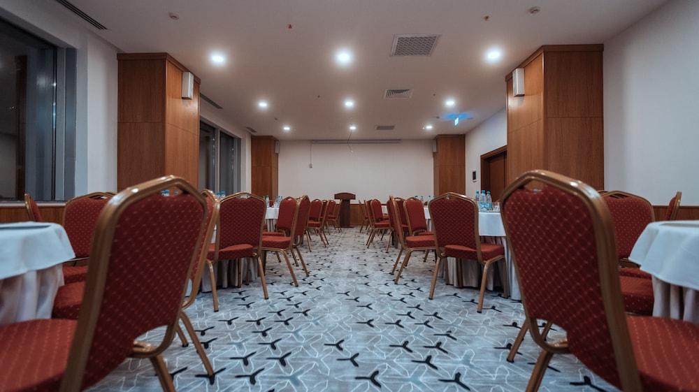 Midtown Hotel Μπακού Εξωτερικό φωτογραφία
